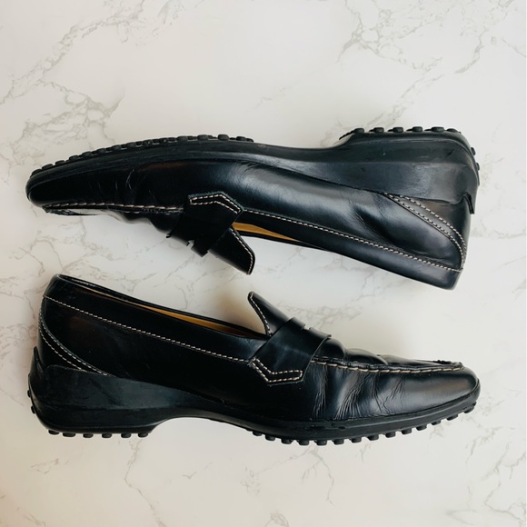 Tod’s Womens Black Leather Rubber Sole Loafers | Size 9.5 - Picture 7 of 11
